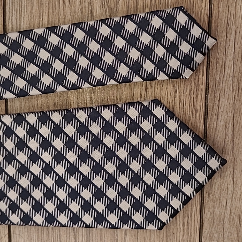 BANANA REPUBLIC Navy Black White Plaid Mens Skinny Tie NEW - Picture 2 of 5